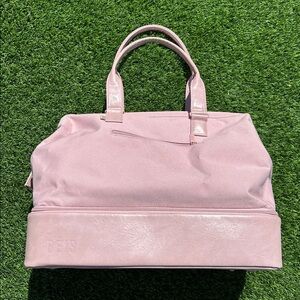 Bèis Atlas Pink weekender bag AND weekender charm.